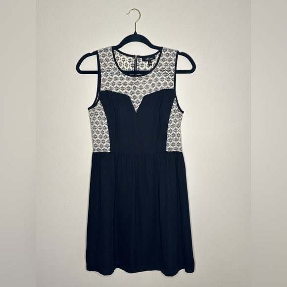 16. Montea size m black dress with cream lace detail top - Picture 1 of 2